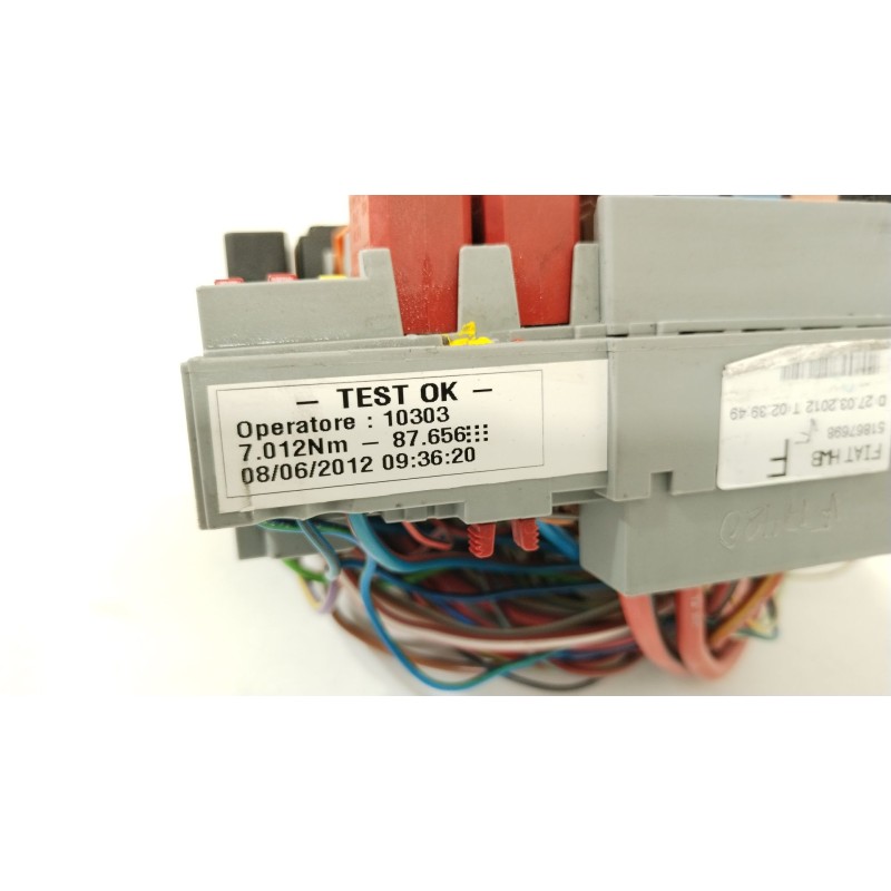 Recambio de caja reles / fusibles para alfa romeo giulietta (940_) 1.6 jtdm (940fxd1a) referencia OEM IAM 51867698 50522117 