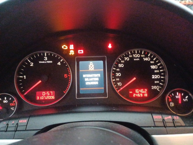 Recambio de cuadro instrumentos para audi a4 b7 (8ec) 2.0 tdi 16v referencia OEM IAM 8E0920932X  