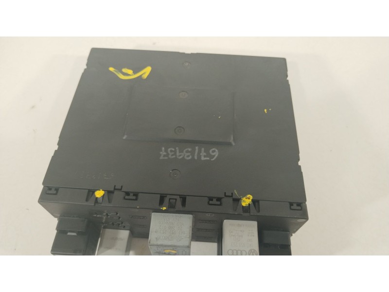 Recambio de caja reles / fusibles para audi a3 (8p1) 2.0 tdi referencia OEM IAM 8P0907279F F005V00519 