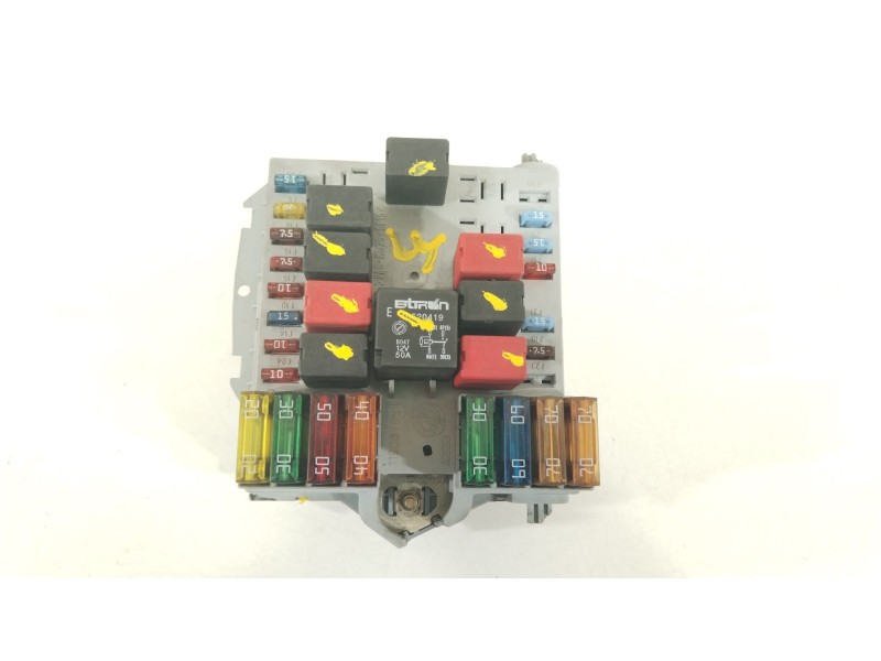 Recambio de caja reles / fusibles para lancia ypsilon (843_) 1.2 (843.axb1a) referencia OEM IAM 51724661  