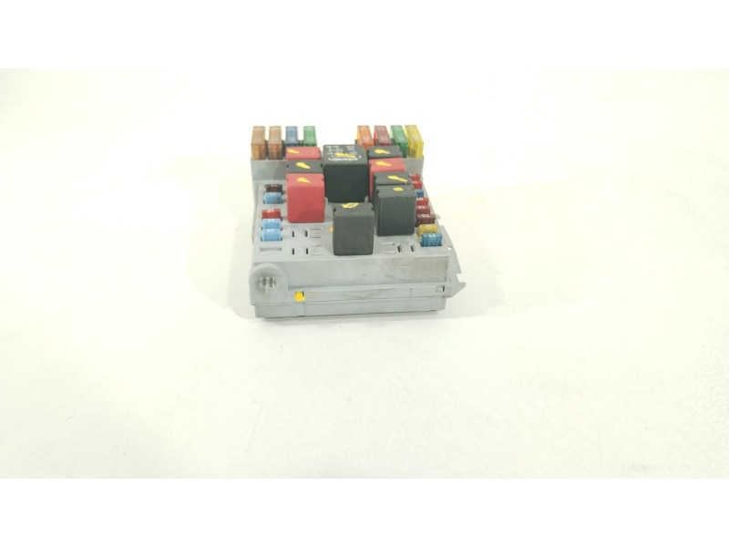 Recambio de caja reles / fusibles para lancia ypsilon (843_) 1.2 (843.axb1a) referencia OEM IAM 51724661  