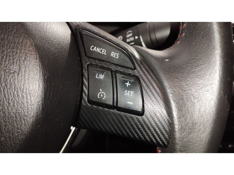 Recambio de mando volante para mazda 3 sedán (bm_, bn_) 2.2 d referencia OEM IAM   