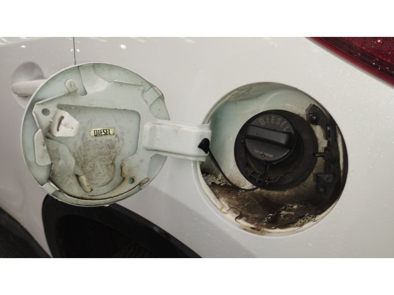Recambio de tapa exterior combustible para mazda cx-5 (ke, gh) 2.2 d (ke2fw) referencia OEM IAM   