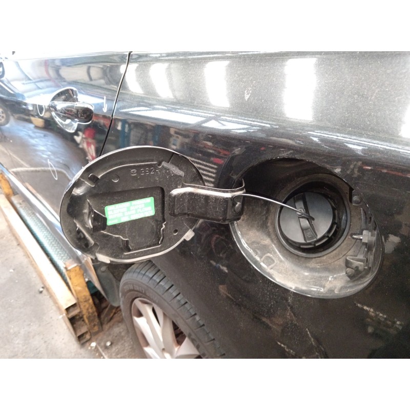 Recambio de tapa exterior combustible para mazda 6 station wagon (gh) 2.0 mzr (ghefw) referencia OEM IAM   