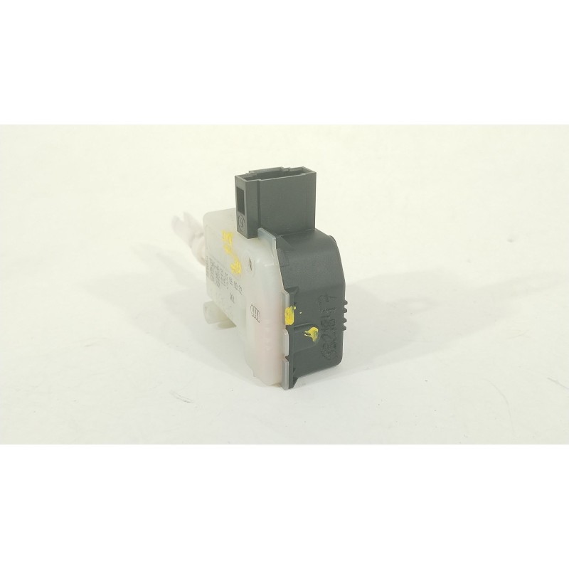 Recambio de motor cierre centralizado porton para audi a3 (8p1) 2.0 tdi referencia OEM IAM 4B9962115C  