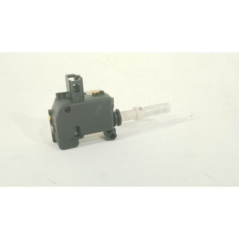 Recambio de motor cierre centralizado porton para audi a3 (8p1) 2.0 tdi referencia OEM IAM 4B9962115C  