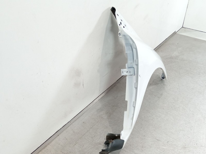 Recambio de aleta delantera derecha para renault clio iv (bh_) 1.5 dci 75 referencia OEM IAM 631009436R  