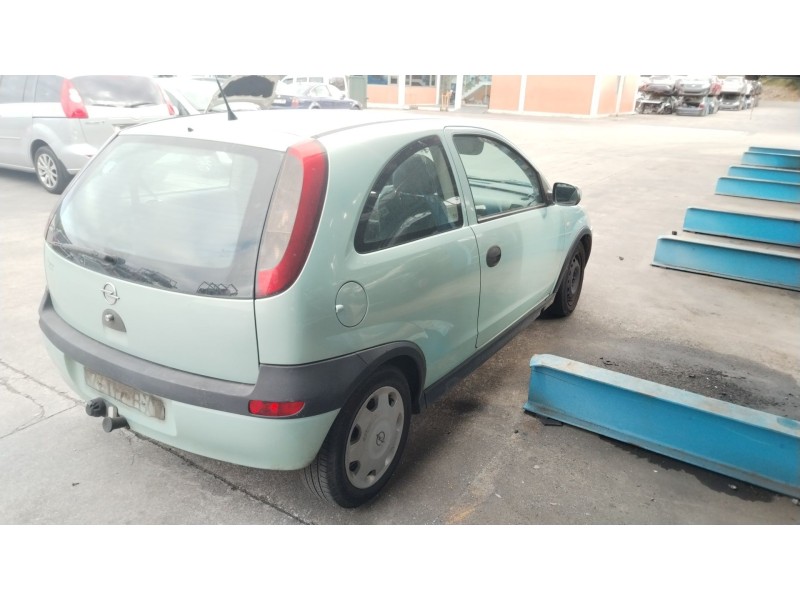 opel corsa c (x01) del año 2002
