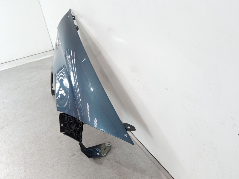 Recambio de aleta delantera derecha para seat altea (5p1) 1.4 tsi referencia OEM IAM 5P0821022A  