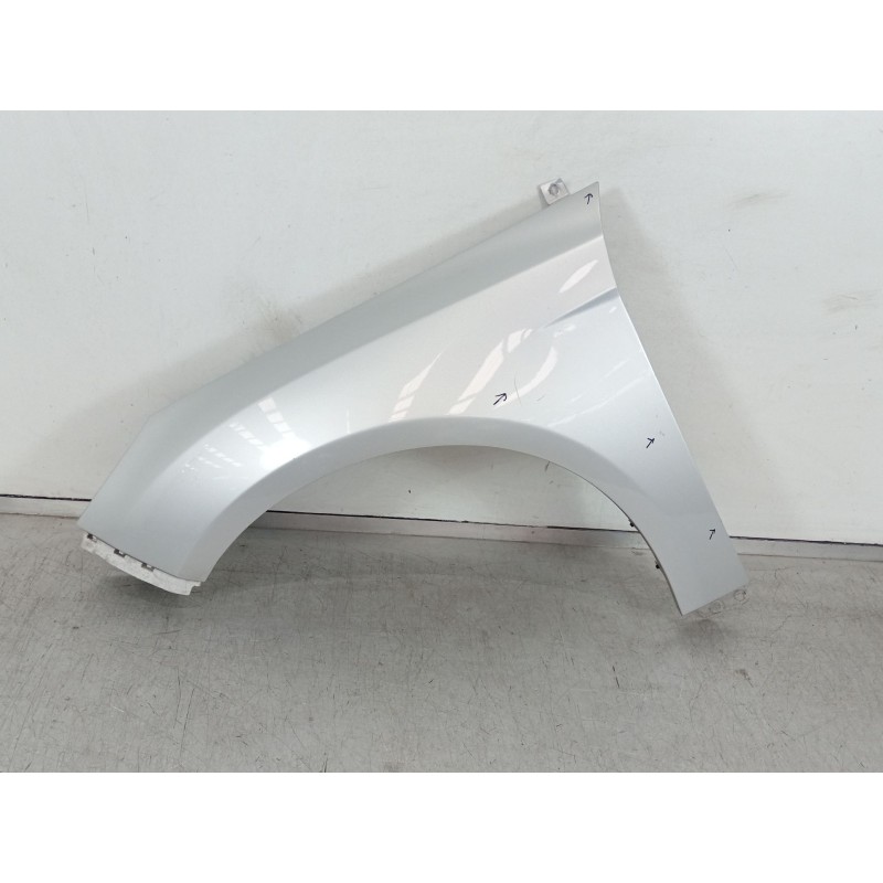 Recambio de aleta delantera izquierda para ford focus lim. (cb8) 1.6 tdci cat referencia OEM IAM 2171304  
