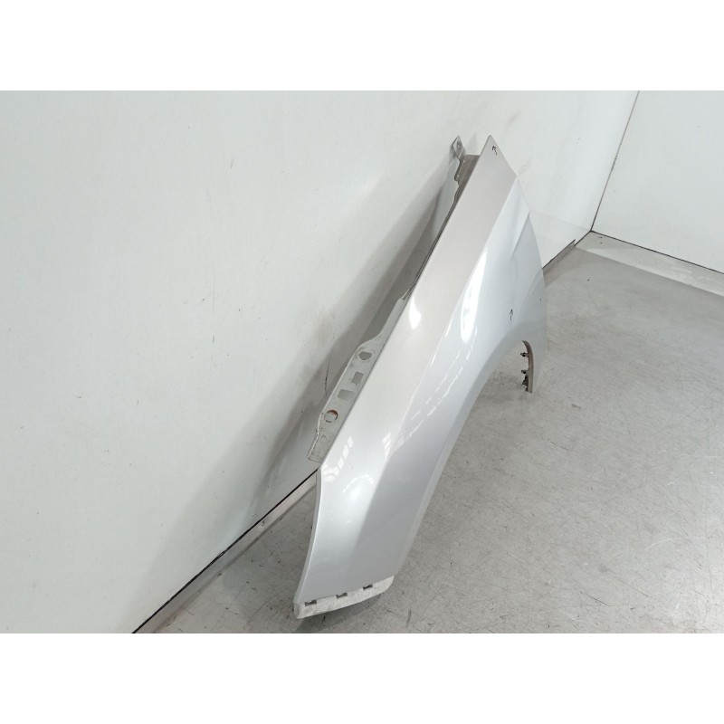 Recambio de aleta delantera izquierda para ford focus lim. (cb8) 1.6 tdci cat referencia OEM IAM 2171304  