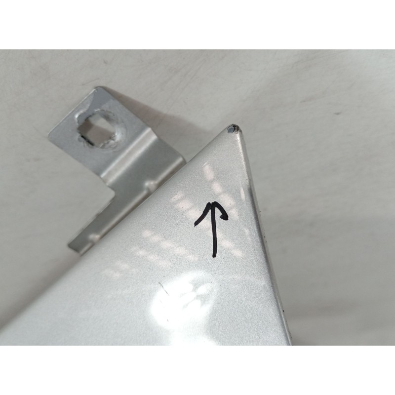 Recambio de aleta delantera izquierda para ford focus lim. (cb8) 1.6 tdci cat referencia OEM IAM 2171304  