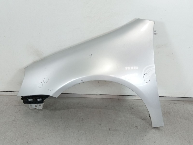 Recambio de aleta delantera izquierda para volkswagen golf v (1k1) 2.0 tdi 16v referencia OEM IAM 1K6821021A  