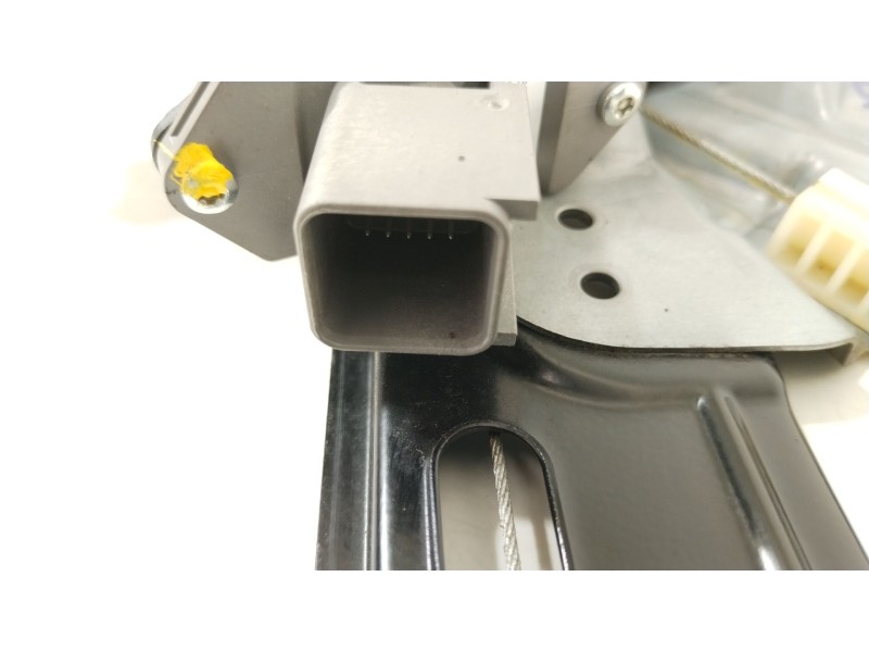 Recambio de elevalunas delantero derecho para opel insignia a (g09) 2.0 cdti (68) referencia OEM IAM 13302452  