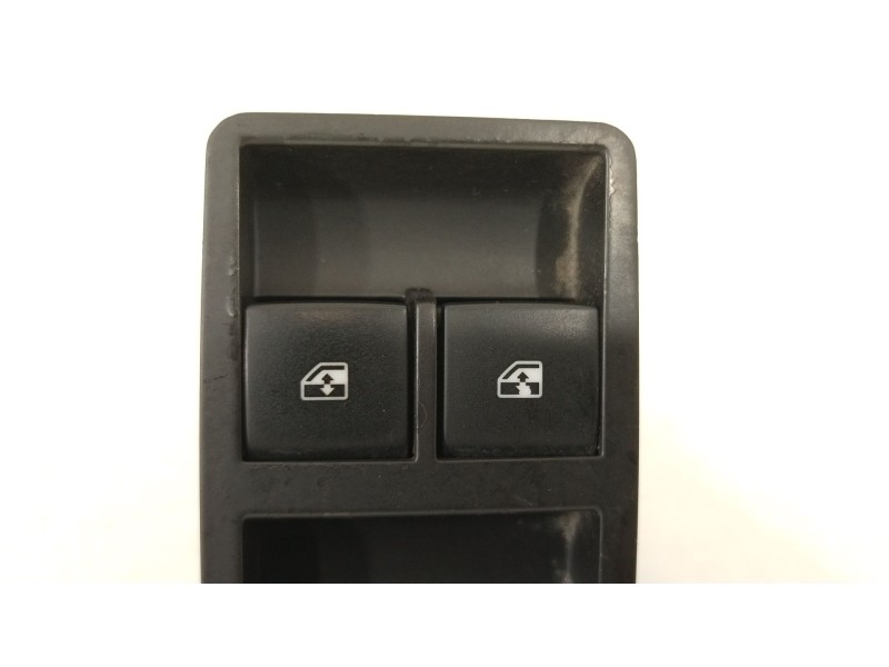 Recambio de mando elevalunas delantero izquierdo para opel insignia a (g09) 2.0 cdti (68) referencia OEM IAM 13301743  