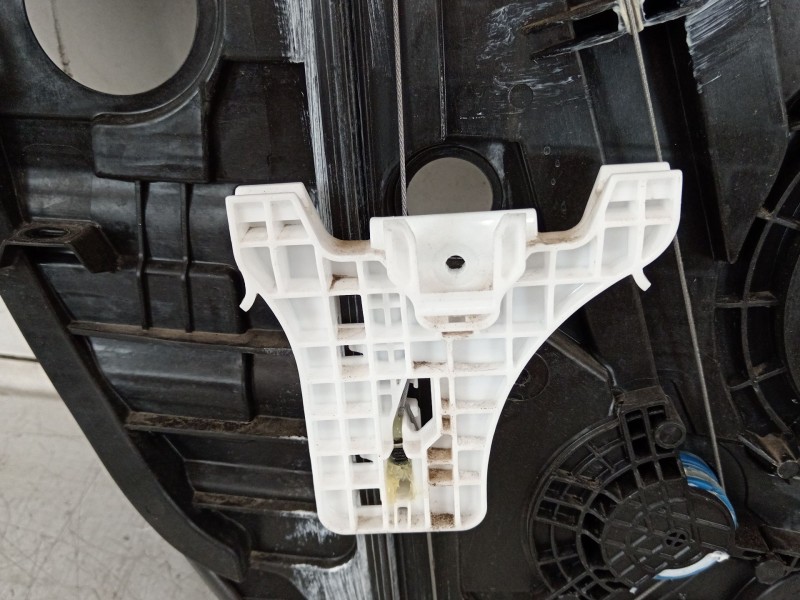 Recambio de elevalunas trasero derecho para hyundai i30 (pde, pd, pden) 1.5 referencia OEM IAM 83480G4030 83460G4010 