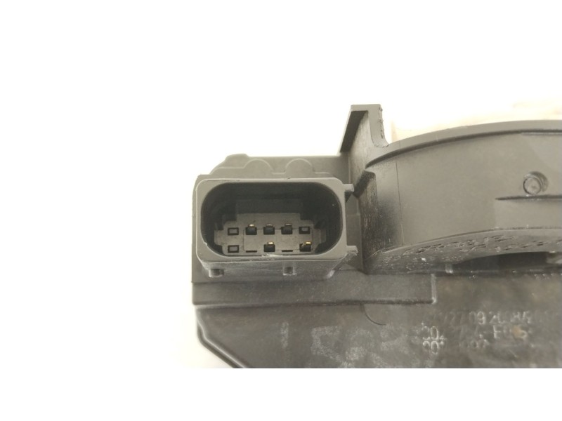 Recambio de cerradura puerta delantera derecha para opel insignia a (g09) 2.0 cdti (68) referencia OEM IAM 13503150  