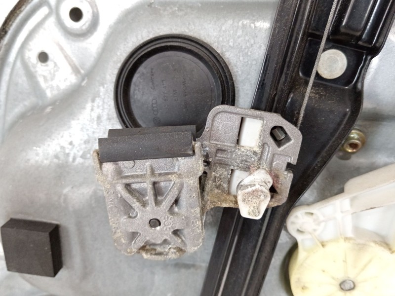 Recambio de elevalunas delantero izquierdo para volkswagen golf iv (1j1) 1.9 tdi referencia OEM IAM 1J3837729AE 1C1959801A 
