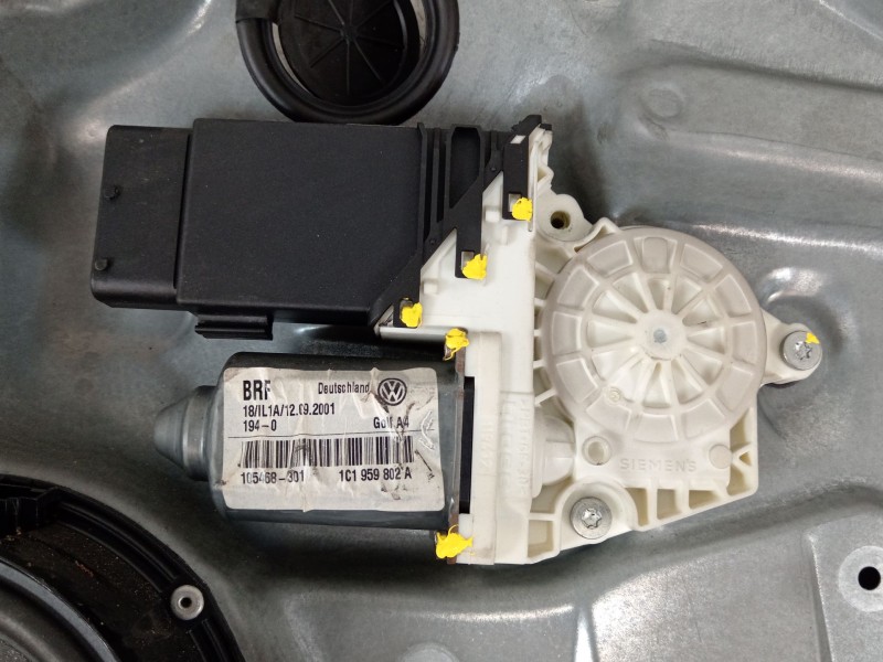 Recambio de elevalunas delantero derecho para volkswagen golf iv (1j1) 1.9 tdi referencia OEM IAM 1J3837730AE 1C1959802A 