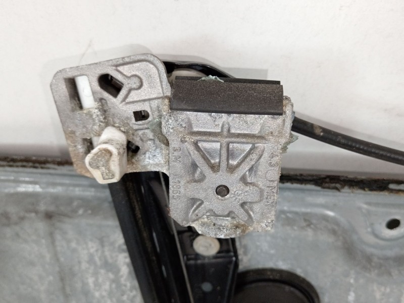Recambio de elevalunas delantero derecho para volkswagen golf iv (1j1) 1.9 tdi referencia OEM IAM 1J3837730AE 1C1959802A 