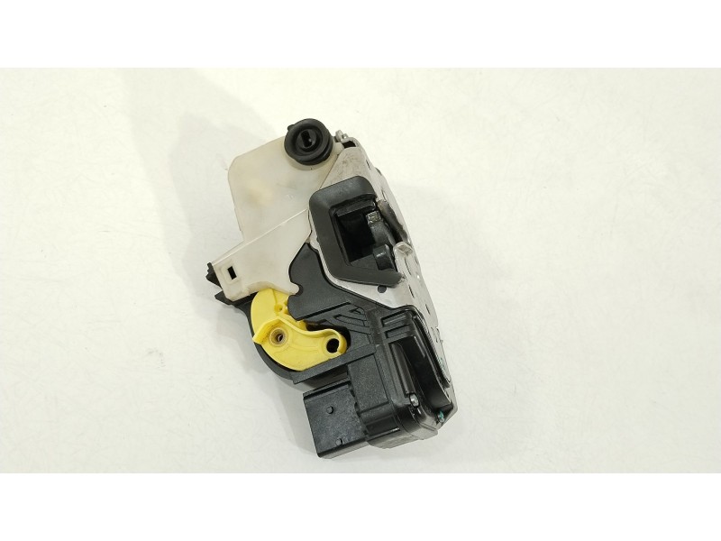 Recambio de cerradura puerta trasera izquierda para opel insignia a (g09) 2.0 cdti (68) referencia OEM IAM 13503177  