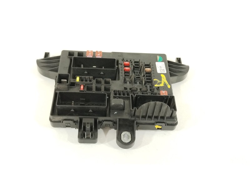 Recambio de caja reles / fusibles para opel insignia a (g09) 2.0 cdti (68) referencia OEM IAM 13277317  