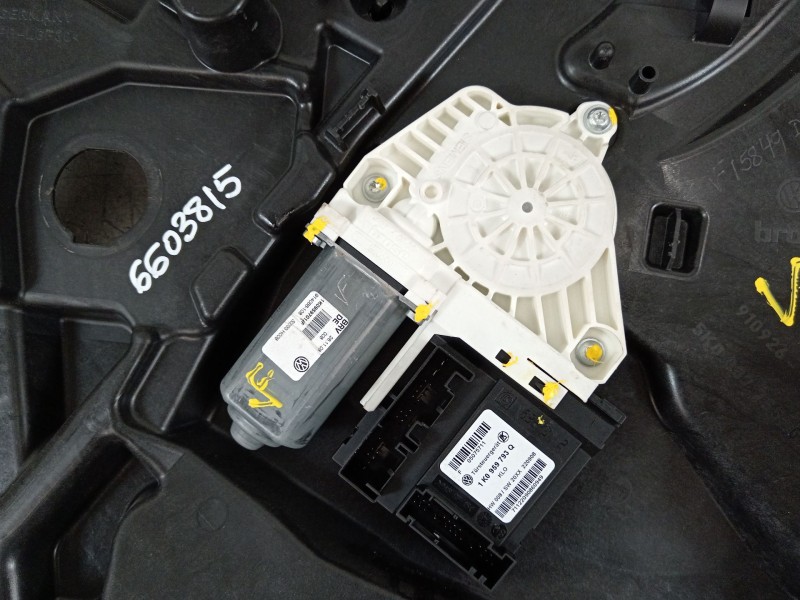 Recambio de elevalunas delantero izquierdo para volkswagen golf vi (5k1) 1.4 tsi referencia OEM IAM 5K1837729M 1K0959793Q 1K0959