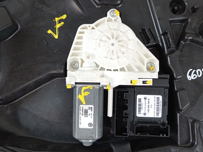 Recambio de elevalunas delantero derecho para volkswagen golf vi (5k1) 1.4 tsi referencia OEM IAM 5K1837730N 1K0959792R 1K095970