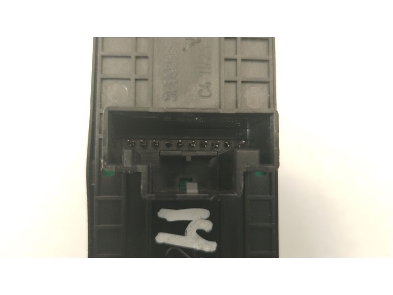 Recambio de mando elevalunas delantero izquierdo para audi a1 sportback (gba) 30 tfsi referencia OEM IAM 5G0959857G  