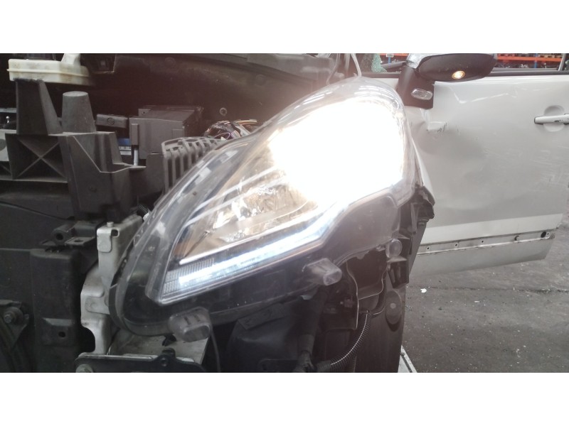 Recambio de faro izquierdo para peugeot 3008 i monospace (0u_) 1.6 vti referencia OEM IAM 9805505480 89907701 