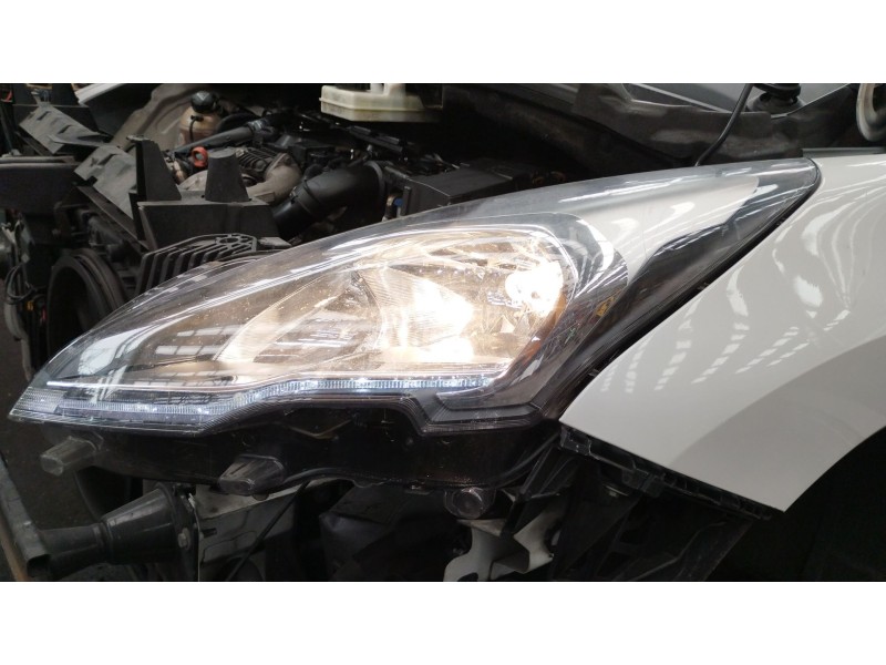 Recambio de faro izquierdo para peugeot 3008 i monospace (0u_) 1.6 vti referencia OEM IAM 9805505480 89907701 