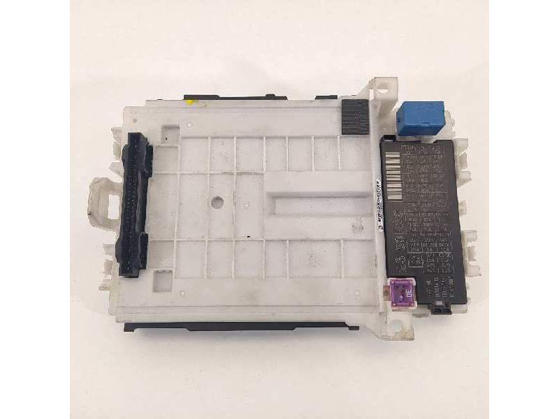 CAJA RELES / FUSIBLES 23111N6DG 2353R20 