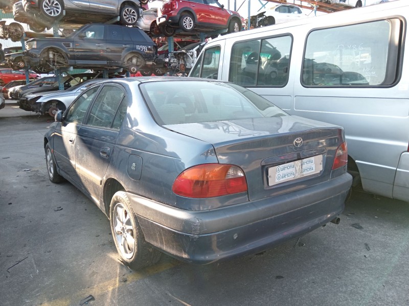 toyota avensis (_t22_) del año 1999