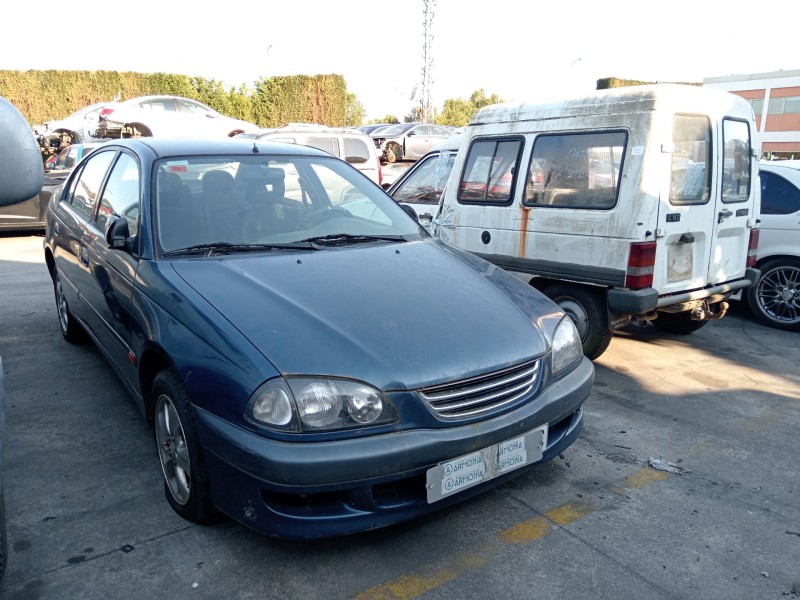 toyota avensis (_t22_) del año 1999