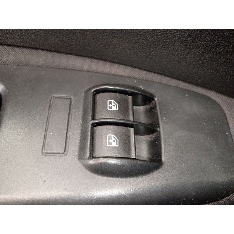 Recambio de mando elevalunas delantero izquierdo para fiat doblo autobús (263_) 1.3 d multijet (263axc1a) referencia OEM IAM   