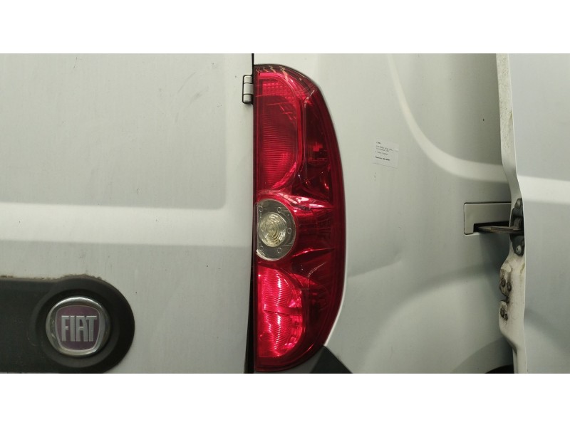 Recambio de piloto trasero derecho para fiat doblo cargo (263_) 1.6 d multijet referencia OEM IAM 51810673  