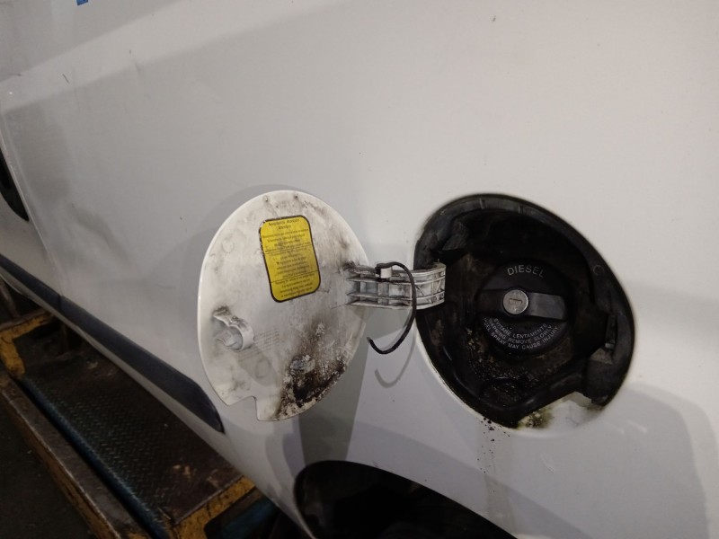 Recambio de tapa exterior combustible para fiat doblo caja/chasis (263_) 1.3 d multijet referencia OEM IAM   