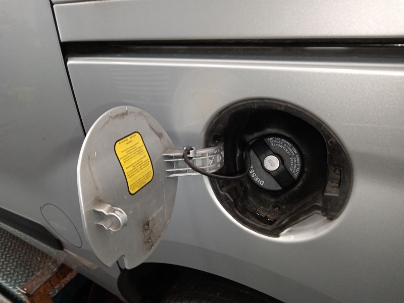 Recambio de tapa exterior combustible para fiat doblo autobús (263_) 1.3 d multijet (263axc1a) referencia OEM IAM   