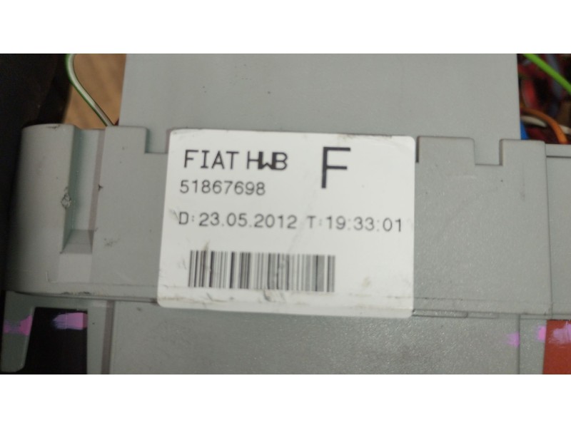 Recambio de caja reles / fusibles para fiat doblo cargo (263_) 1.6 d multijet referencia OEM IAM 51867698  
