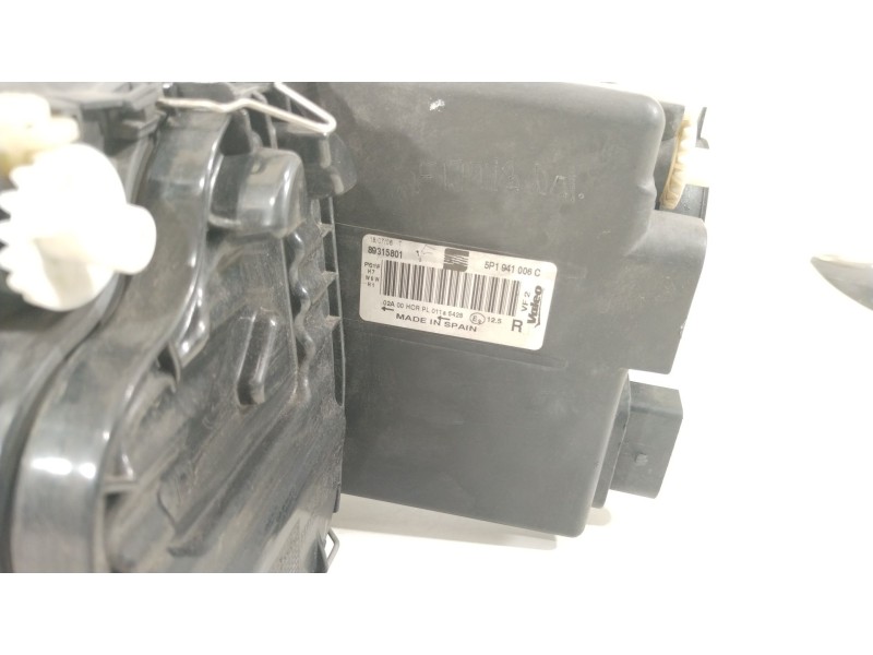 Recambio de faro derecho para seat leon (1p1) 1.9 tdi referencia OEM IAM 5P1941006C 89315801 