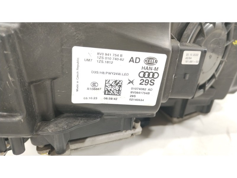 Recambio de faro derecho para audi a3 sportback (8va, 8vf) s3 quattro referencia OEM IAM 8V0941754B 8K0941597B 4G0907397P