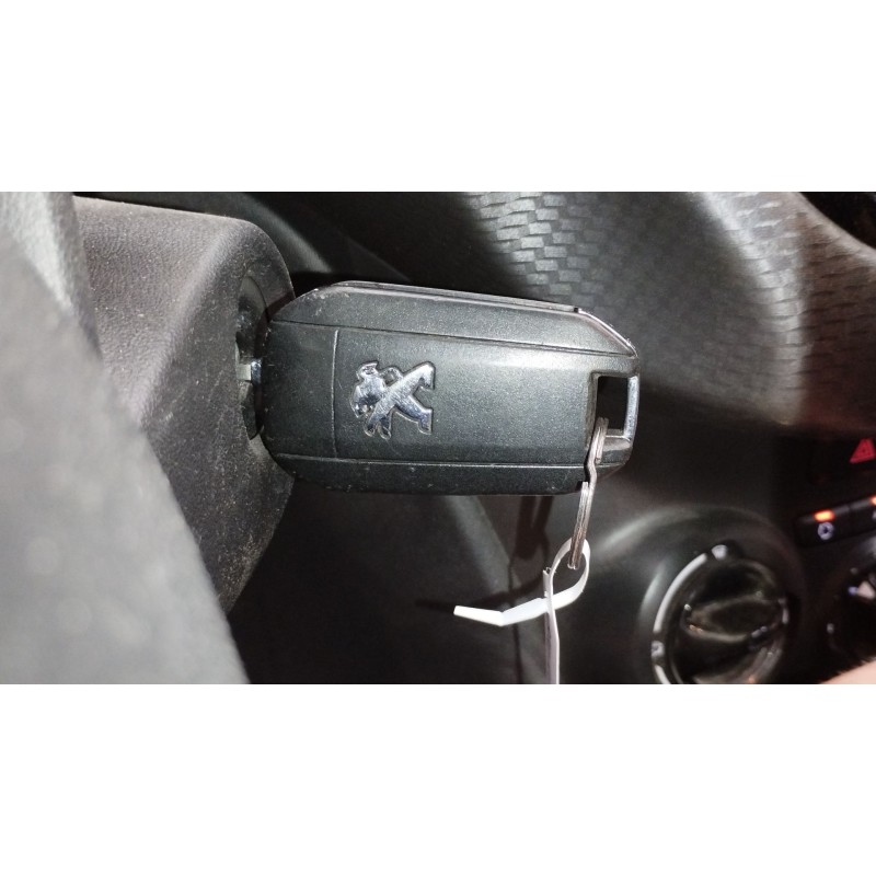 Recambio de conmutador de arranque para peugeot 2008 i (cu_) 1.6 bluehdi 100 referencia OEM IAM 1608682880  