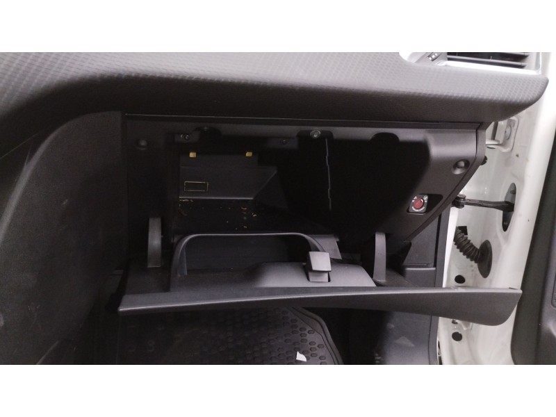 Recambio de guantera para peugeot 2008 i (cu_) 1.6 bluehdi 100 referencia OEM IAM 96738112ZD  
