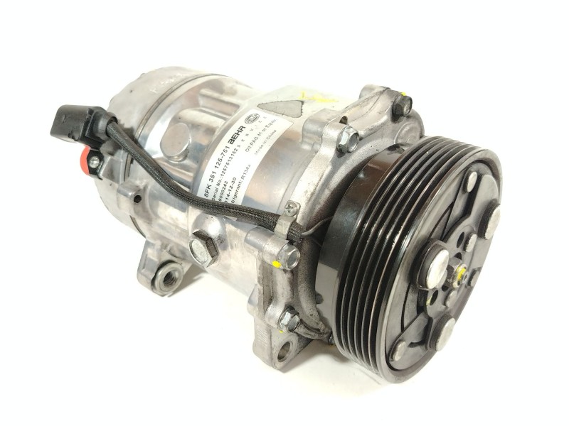 Recambio de compresor aire acondicionado para volkswagen golf iv (1j1) 1.9 tdi referencia OEM IAM 8FK351125 1J0820803L 