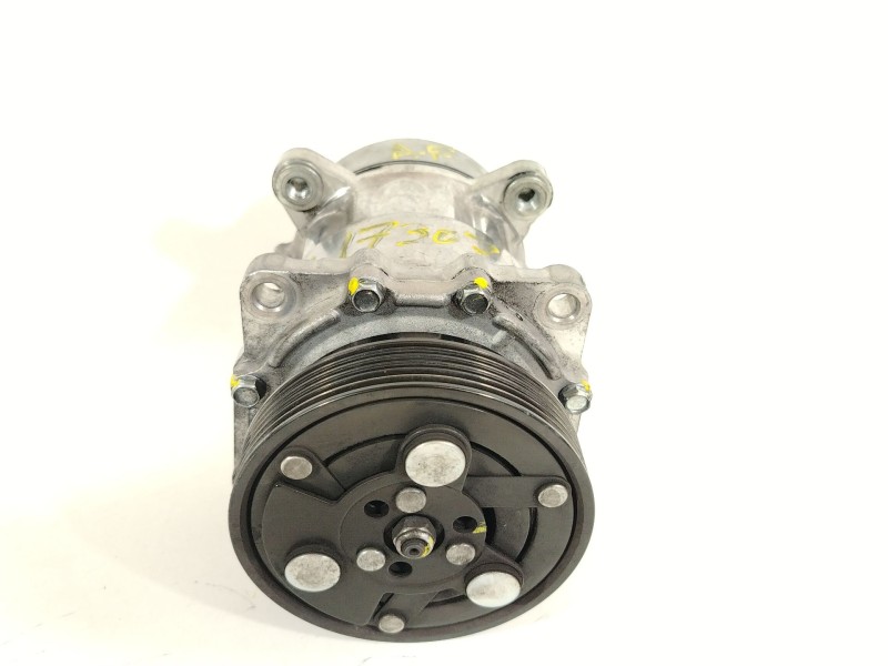 Recambio de compresor aire acondicionado para volkswagen golf iv (1j1) 1.9 tdi referencia OEM IAM 8FK351125 1J0820803L 