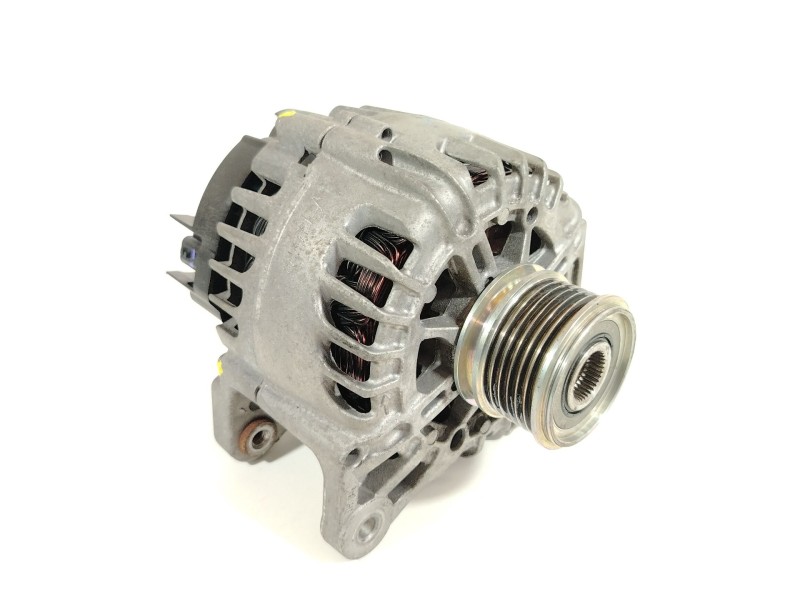 Recambio de alternador para renault clio iv (bh_) 1.5 dci 90 referencia OEM IAM 231007865R TG12C124 