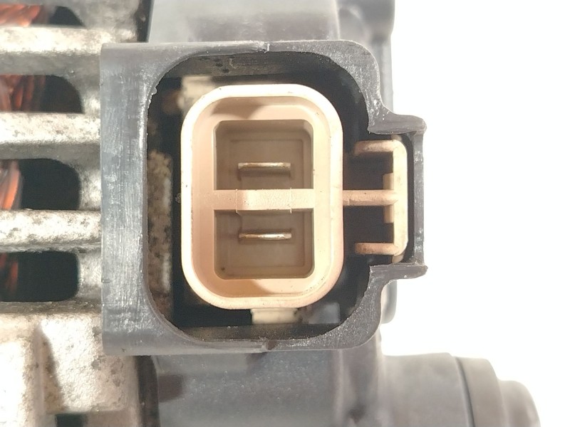 Recambio de alternador para hyundai i30 (fd) 1.6 crdi referencia OEM IAM 373002A110  2655475