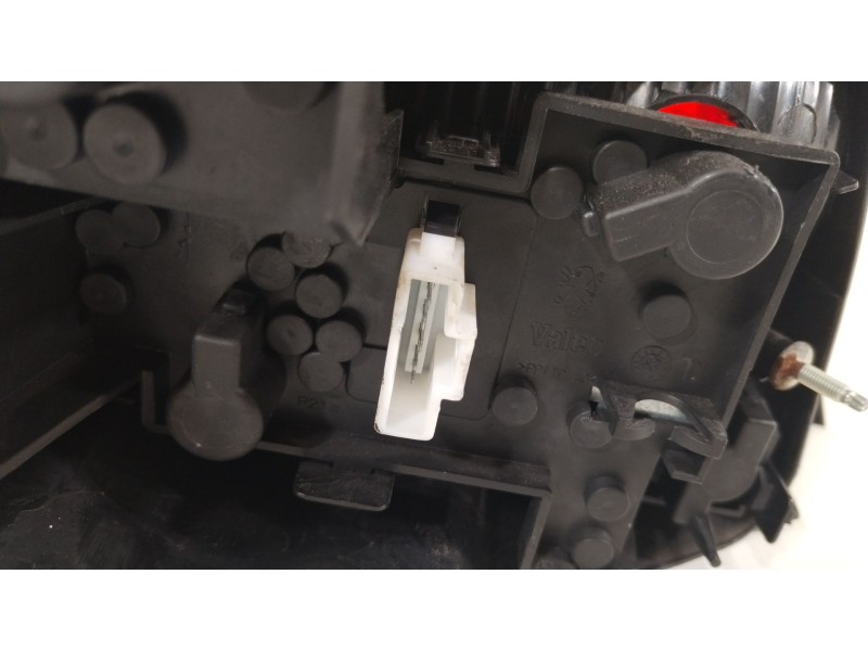Recambio de piloto trasero derecho para peugeot 407 (6d_) 2.0 16v (6drfjc, 6drfje, 6drfjf) referencia OEM IAM 9656606280  