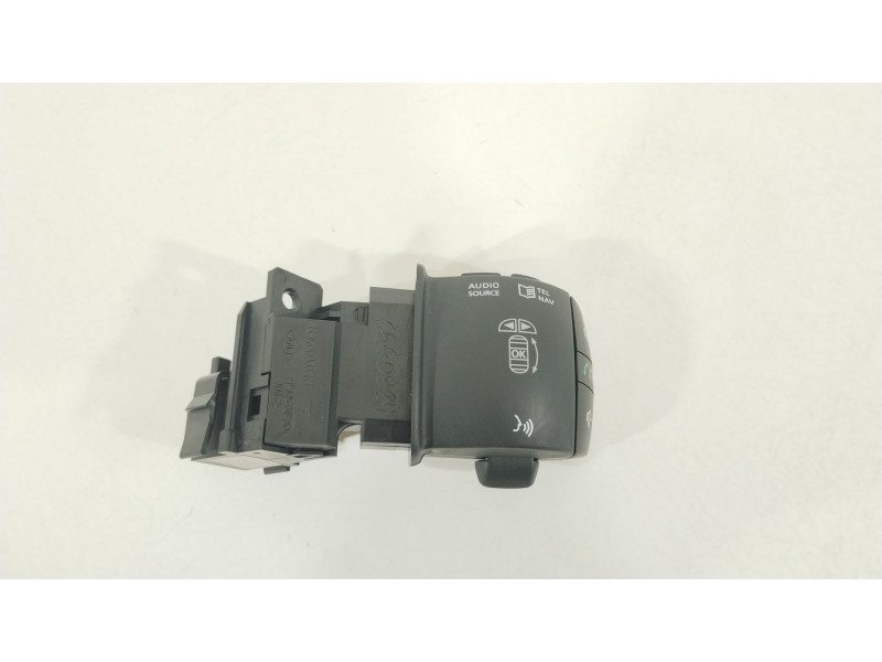 Recambio de mando multifuncion para renault megane iii hatchback (bz0/1_, b3_) 1.5 dci referencia OEM IAM 255520014R  