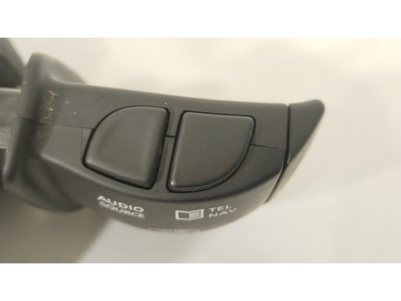 Recambio de mando multifuncion para renault megane iii hatchback (bz0/1_, b3_) 1.5 dci referencia OEM IAM 255520014R  